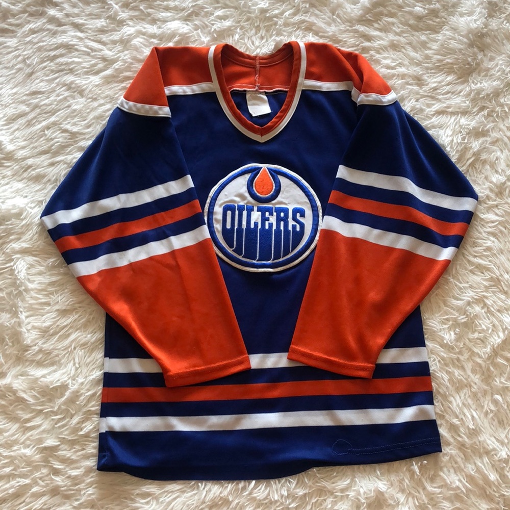 Edmonton Oilers throwback jersey.  Very used condition